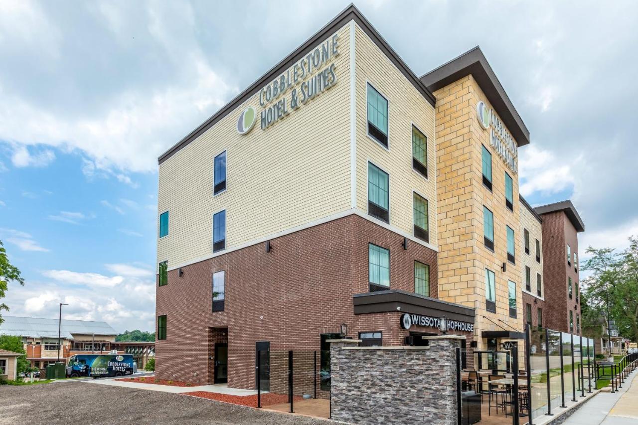 Cobblestone Hotel & Suites Hartford ภายนอก รูปภาพ