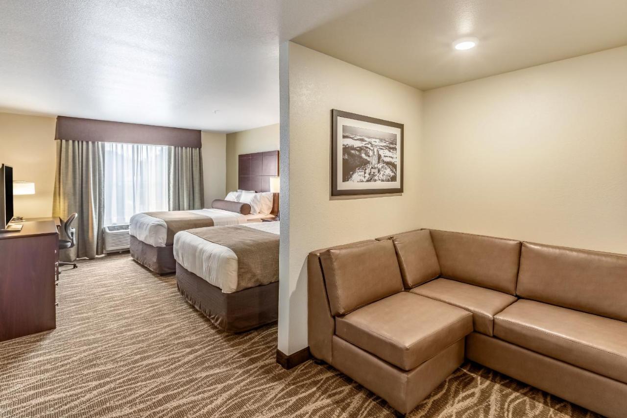 Cobblestone Hotel & Suites Hartford ภายนอก รูปภาพ