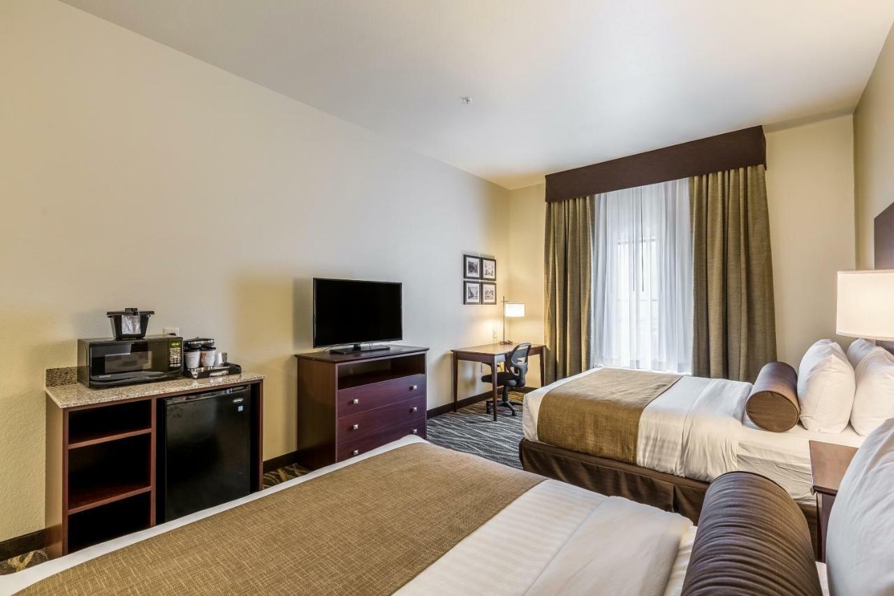 Cobblestone Hotel & Suites Hartford ภายนอก รูปภาพ